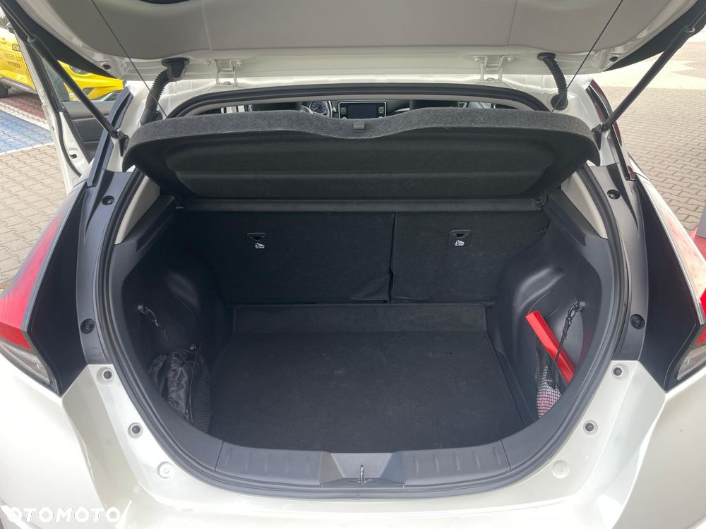 Nissan Leaf 40kWh N-Connecta - 12