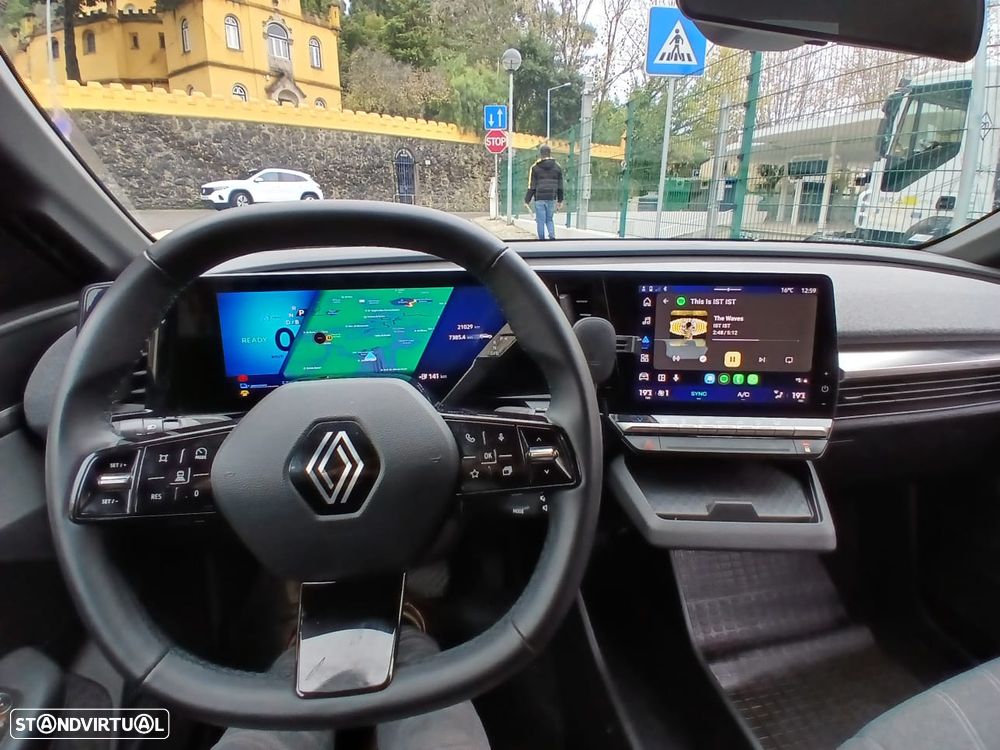 Renault Mégane E-Tech - 10