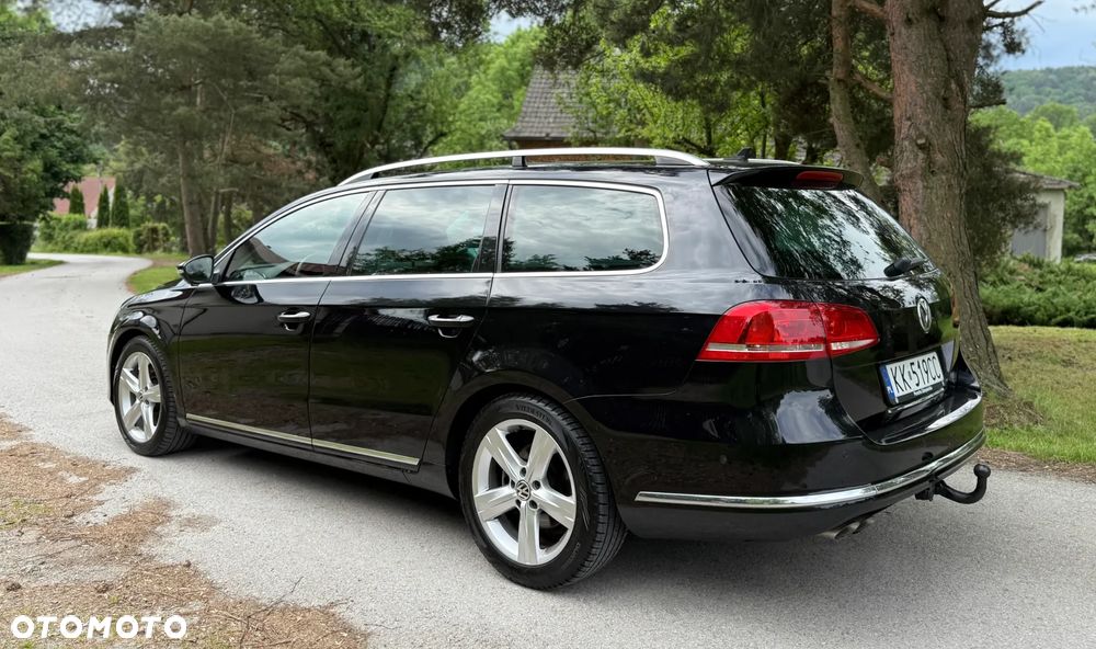 Volkswagen Passat Variant 2.0 Blue TDI SCR Highline - 11