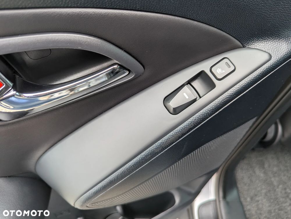 Hyundai ix35 2.0 CRDi 4WD Automatik Premium - 31