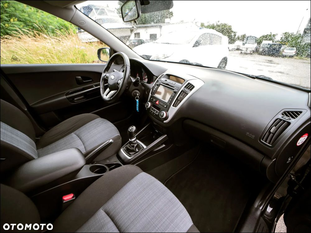 Kia Ceed - 15