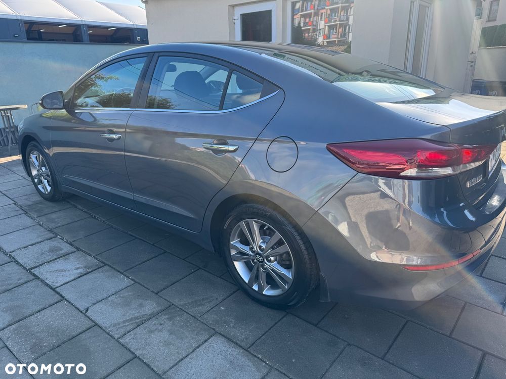 Hyundai Elantra 1.6 Premium - 4