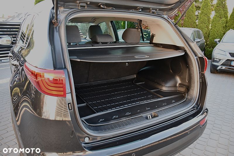 Kia Sportage 1.6 GDI 2WD Black Edition - 24