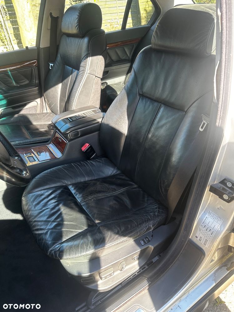 BMW Seria 7 - 12