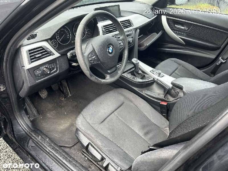 BMW Seria 3 318d - 5