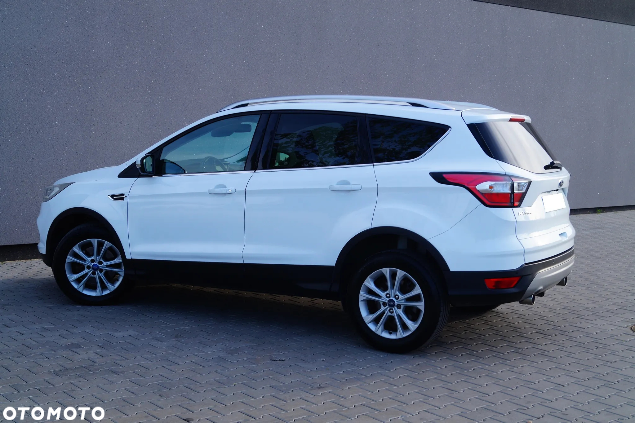 Ford Kuga 2.0 TDCi FWD Titanium Plus - 7