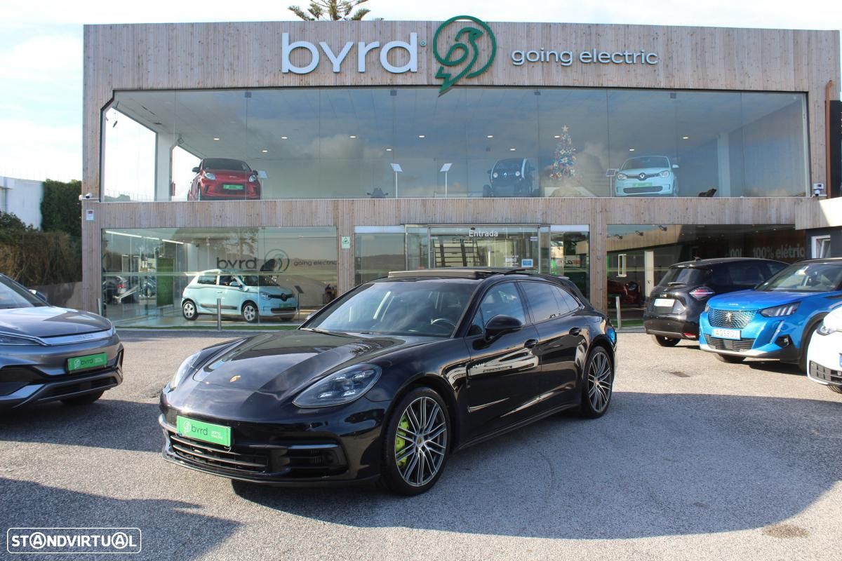 Porsche Panamera Sport Turismo 4 E-Hybrid - 1