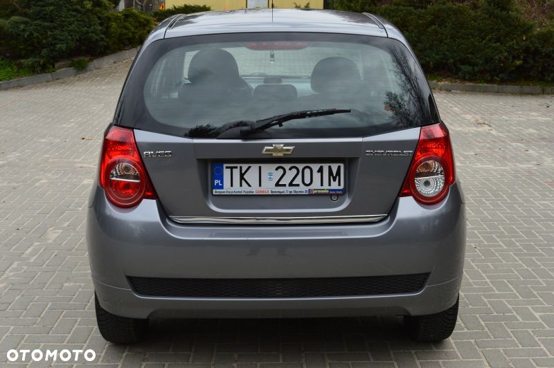 Chevrolet Aveo - 4