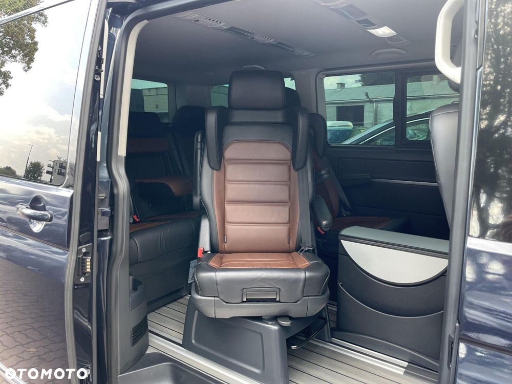 Volkswagen Multivan - 23