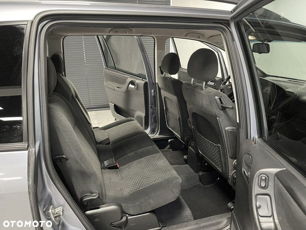 Opel Zafira 1.8 Executive - 28