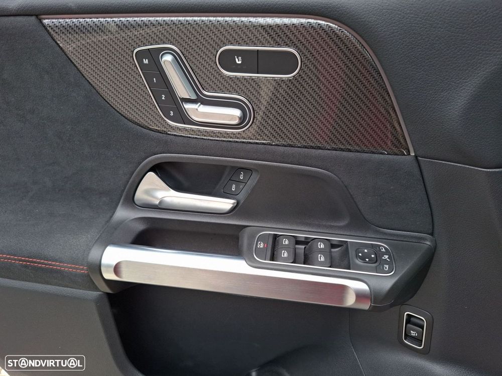 Mercedes-Benz GLB 200 AMG Line - 19