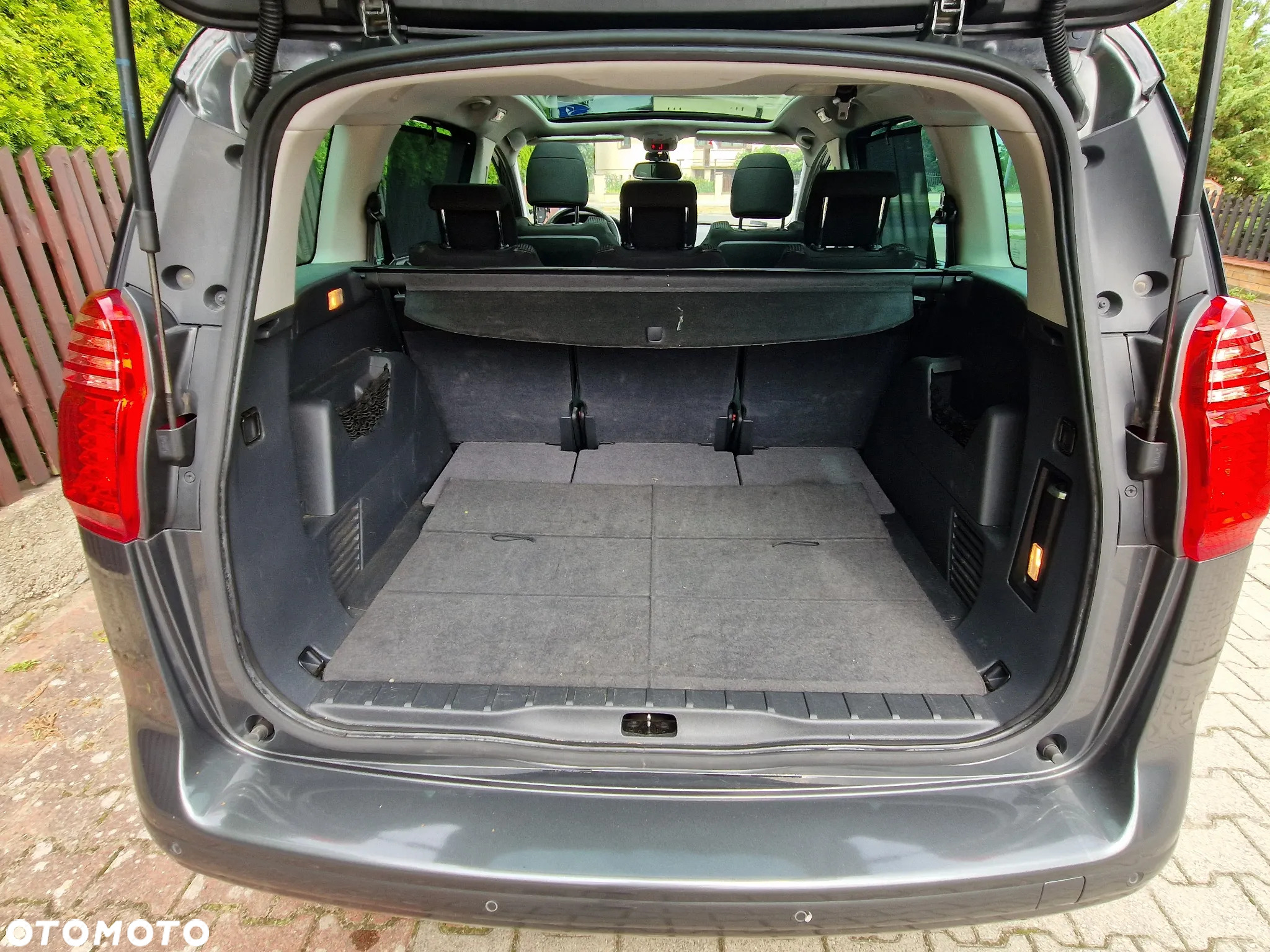 Peugeot 5008 1.6 THP Premium - 11