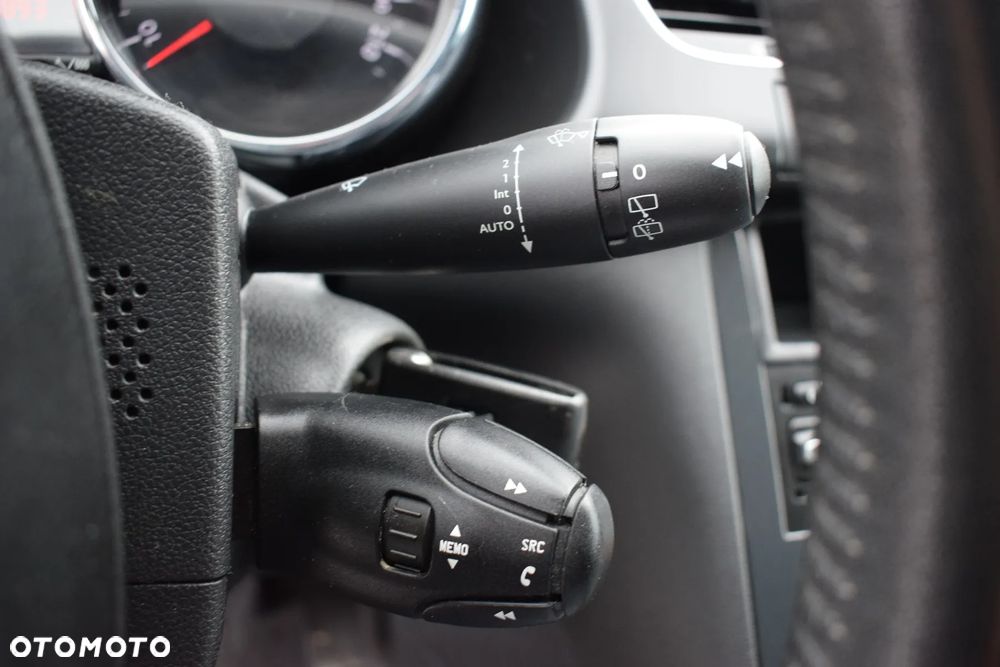 Peugeot 3008 BlueHDi 120 EAT6 Stop & Start Active - 22