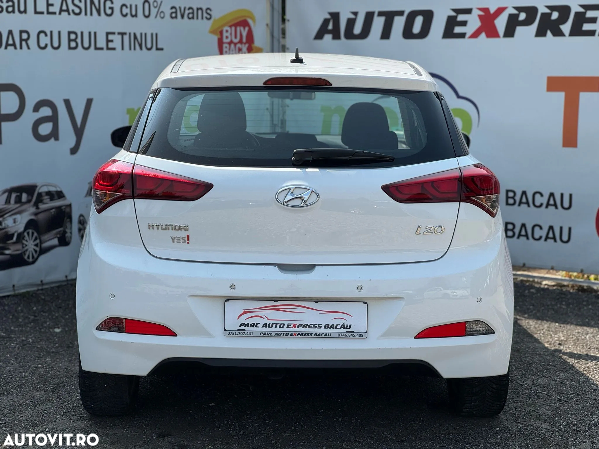Hyundai i20 1.4 YES! Silver - 17