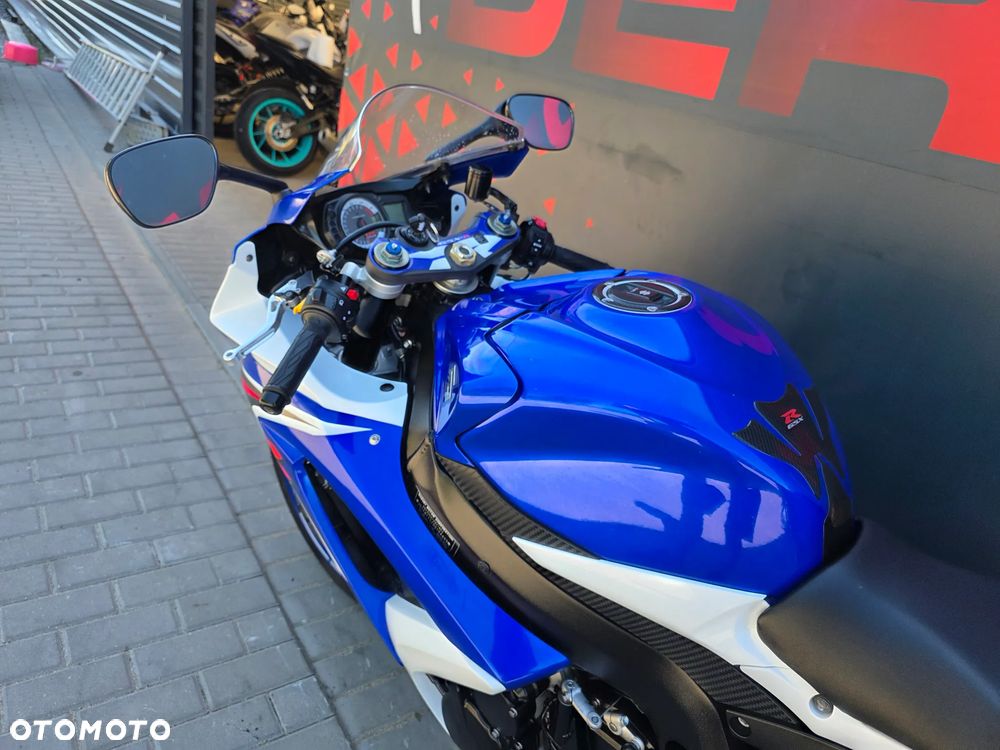 Suzuki GSX-R - 24