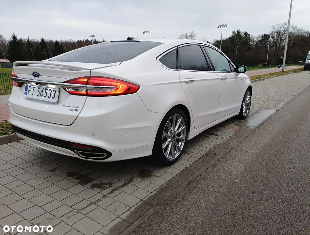 Ford Fusion - 8