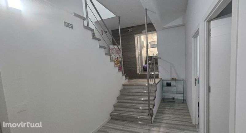 Apartamento T4 em Potencial no Cacém - Grande imagem: 3/8