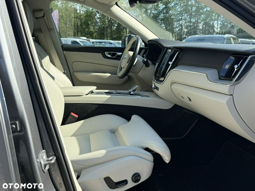Volvo XC 60 - 24