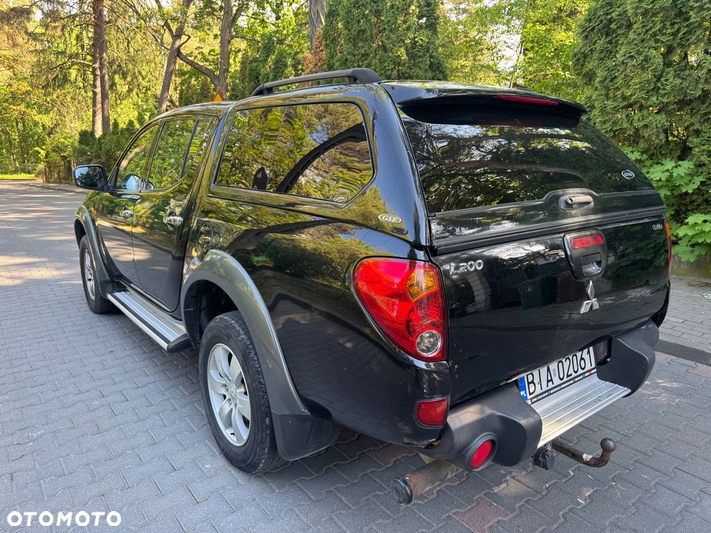 Mitsubishi L200 2.5 DID Intense + - 11