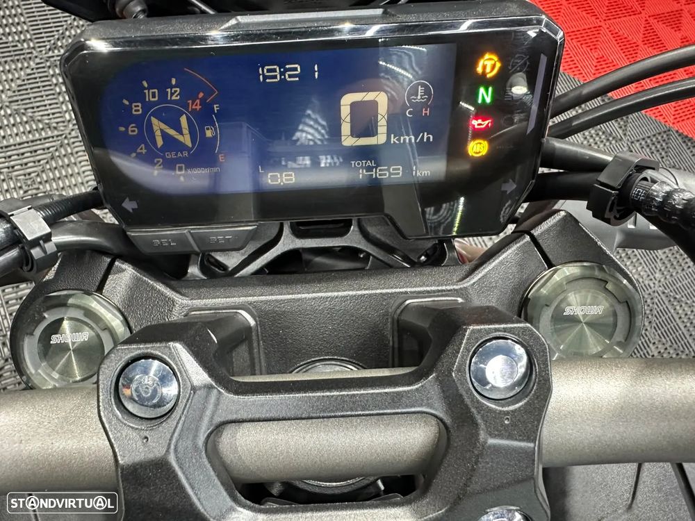 Honda CB 650 R - 9