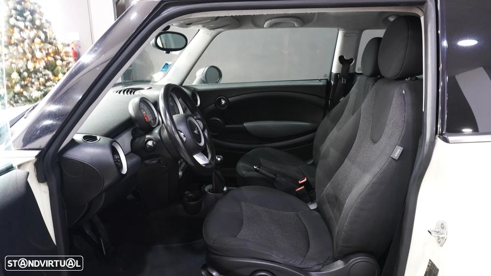 MINI 3 Portas One - 19