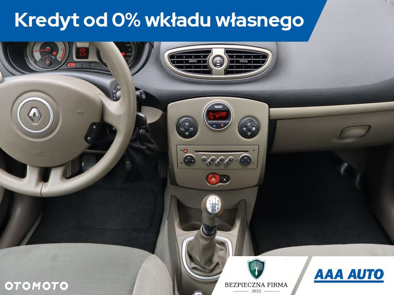 Renault Clio - 13