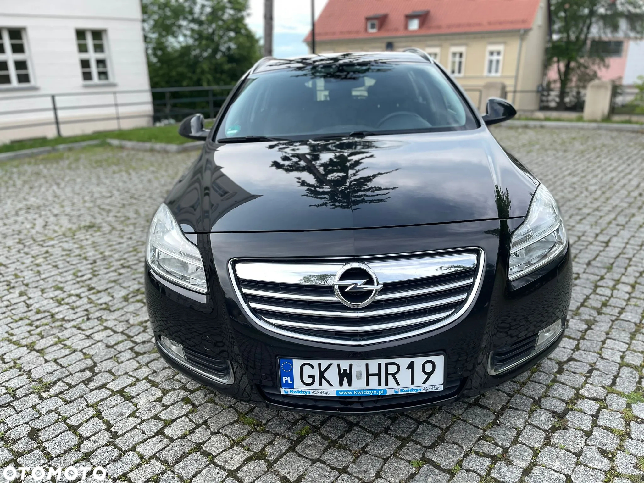 Opel Insignia 1.6 Sports Tourer Design Edition - 2