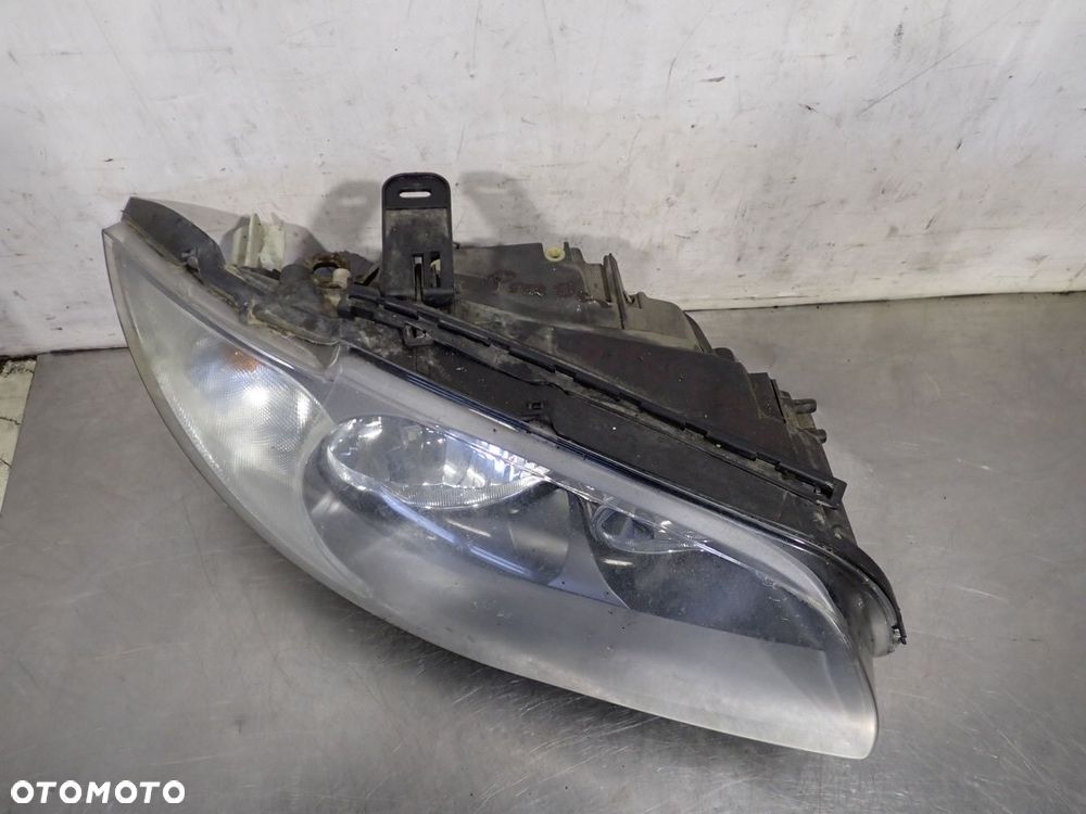 LAMPA PRAWA PRZEDNIA BMW 118 2.0  7249650-01 - 2