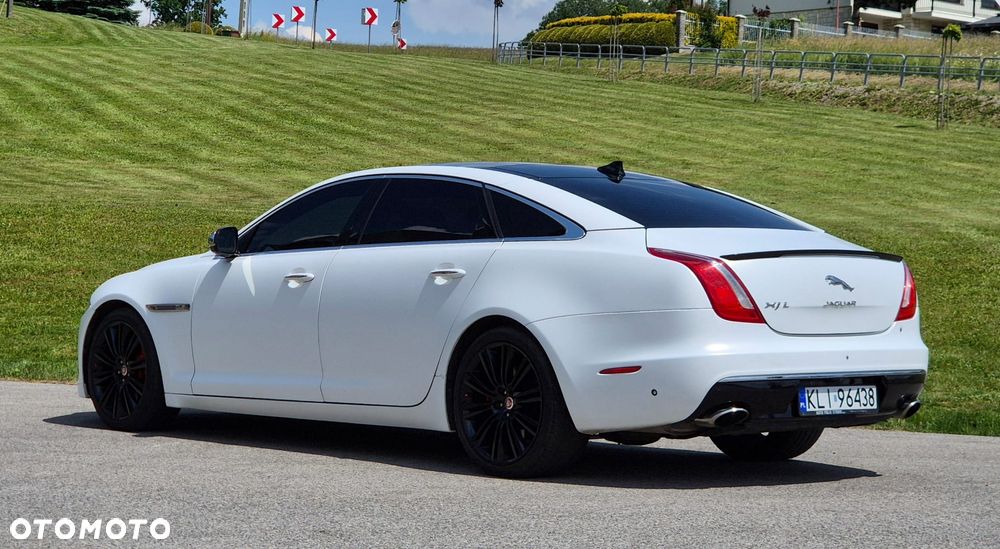 Jaguar XJ 3.0 T AWD LWB Premium Luxury - 12