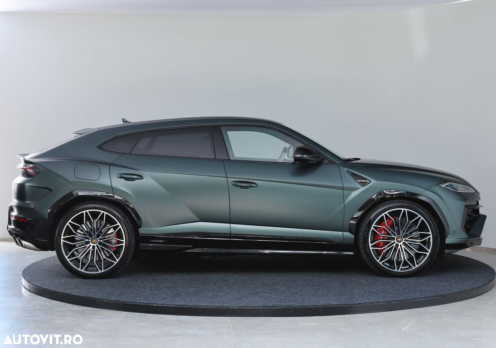 Lamborghini URUS - 10