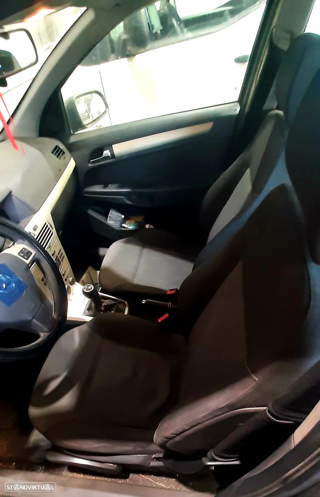 Opel Astra 1.3 CDTI Enjoy EcoFLEX - 3