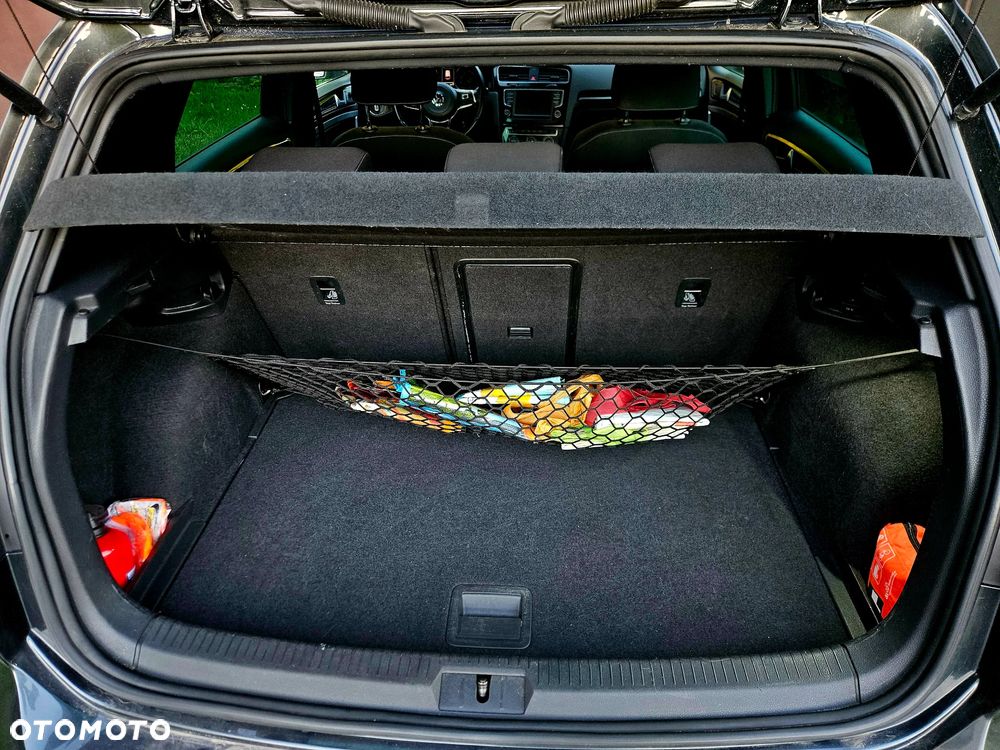 Volkswagen Golf - 8