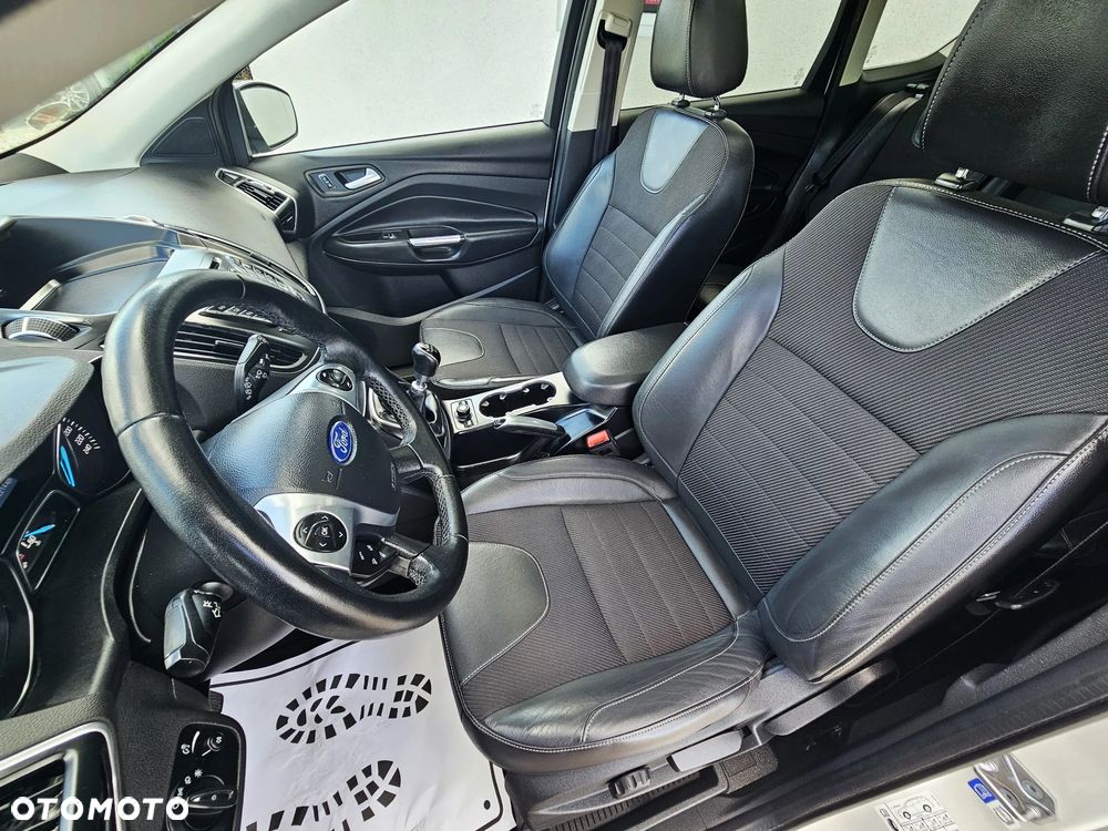 Ford Kuga 2.0 TDCi FWD Titanium - 9