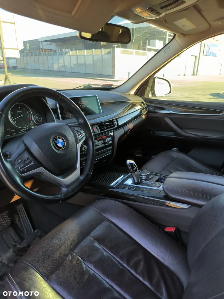 BMW X5 xDrive35i - 18