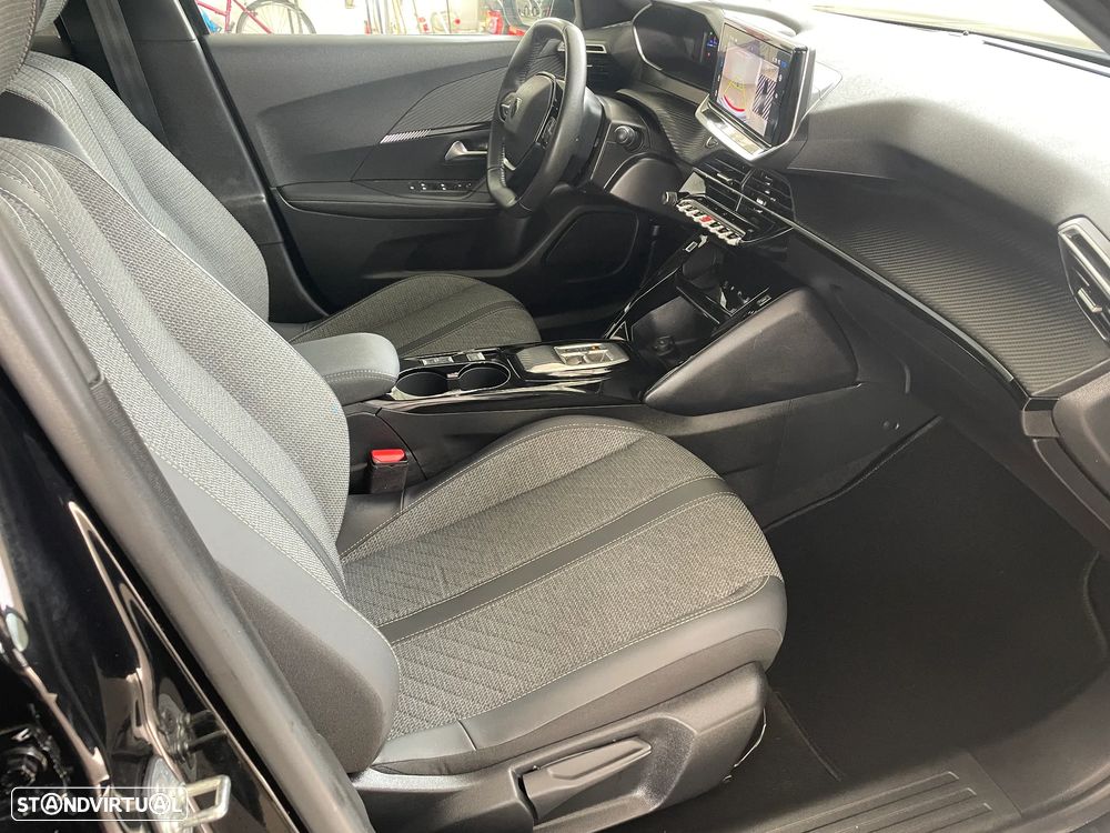 Peugeot e-2008 Allure Pack - 17