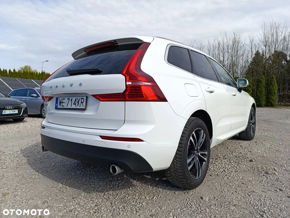 Volvo XC 60 D4 Momentum Pro - 10