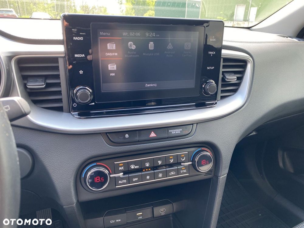 Kia Ceed - 27