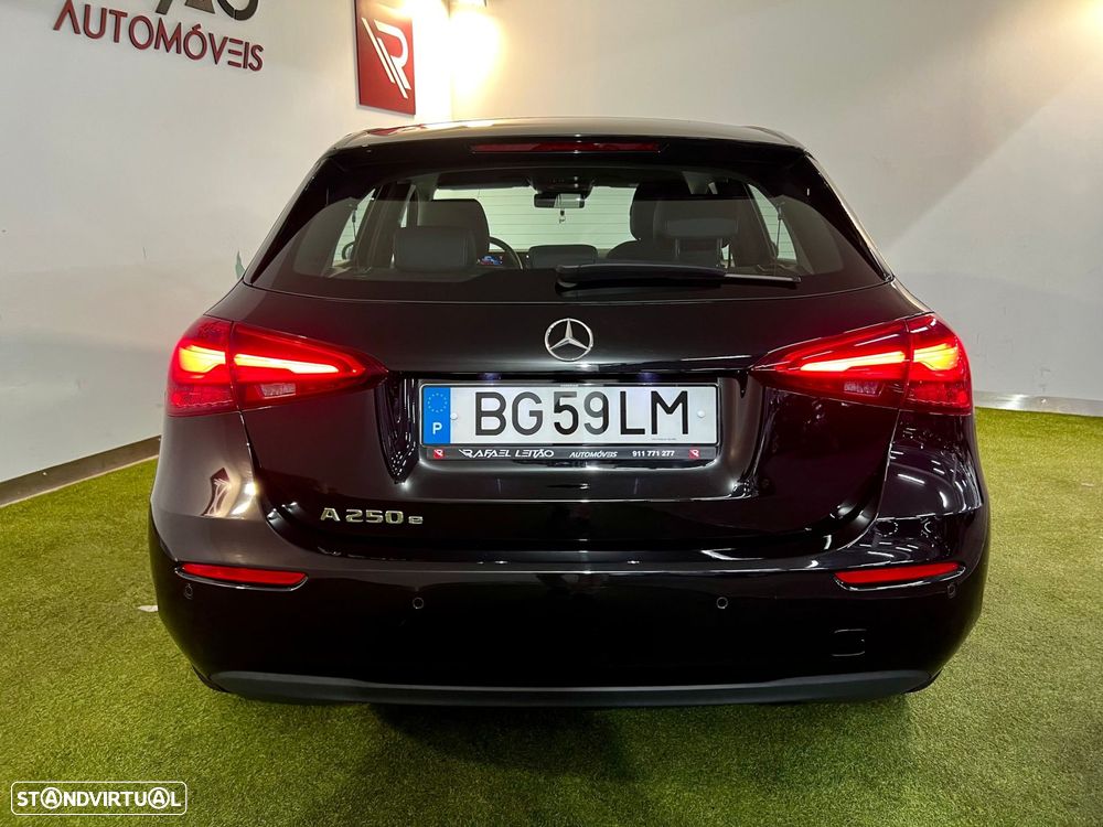 Mercedes-Benz A 250 e - 8