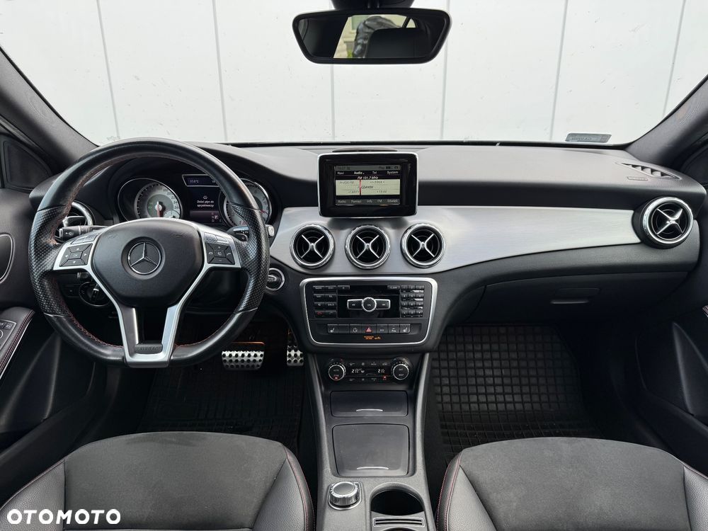 Mercedes-Benz GLA - 11
