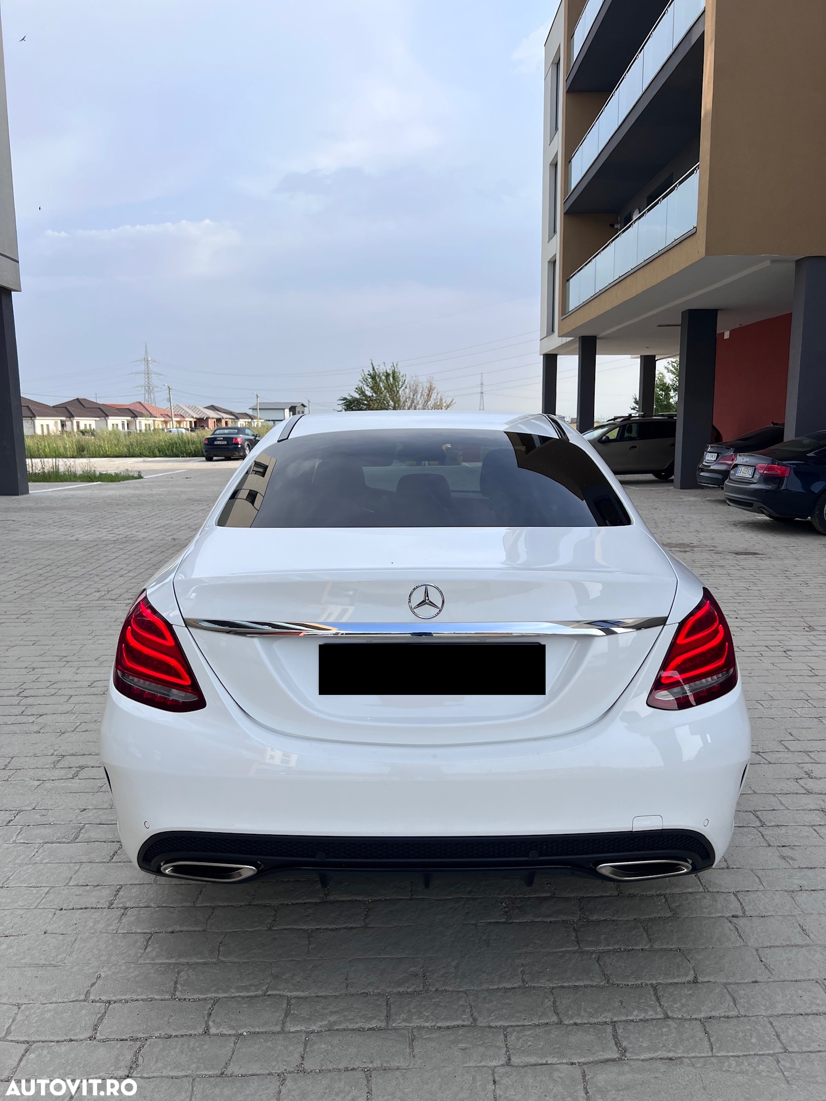 Mercedes-Benz C 400 4MATIC Aut. - 2