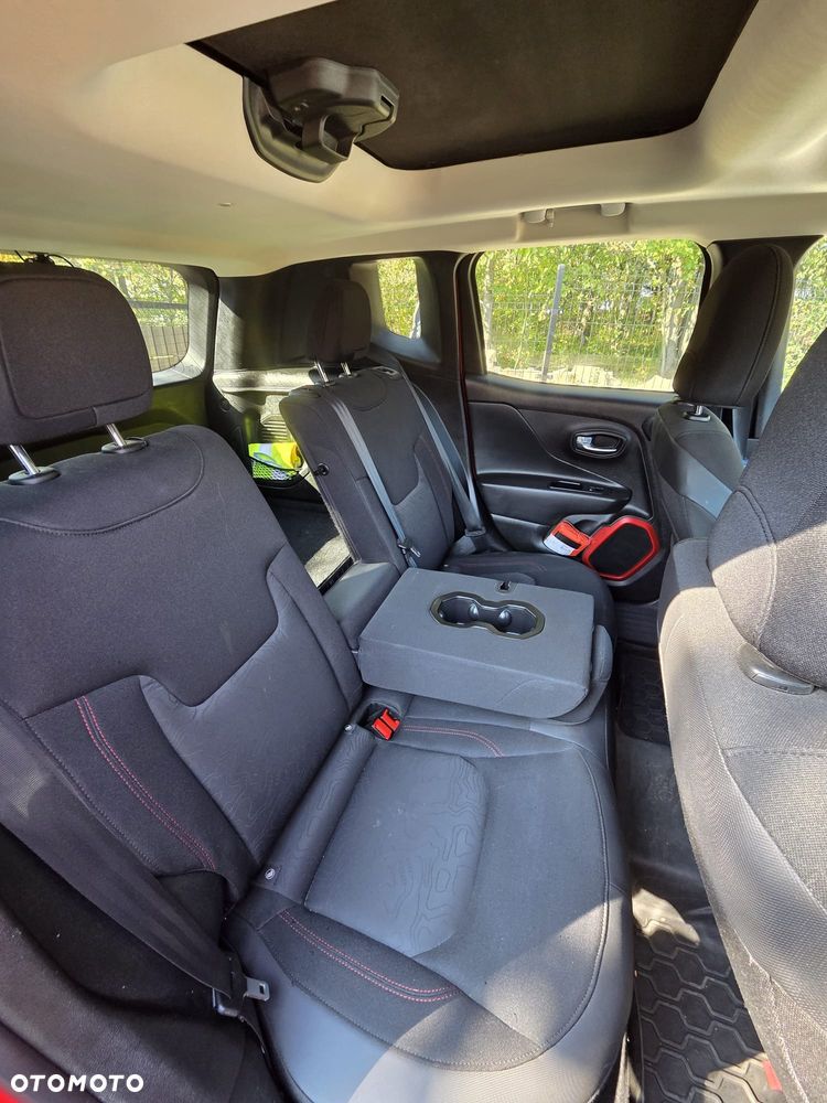 Jeep Renegade - 10