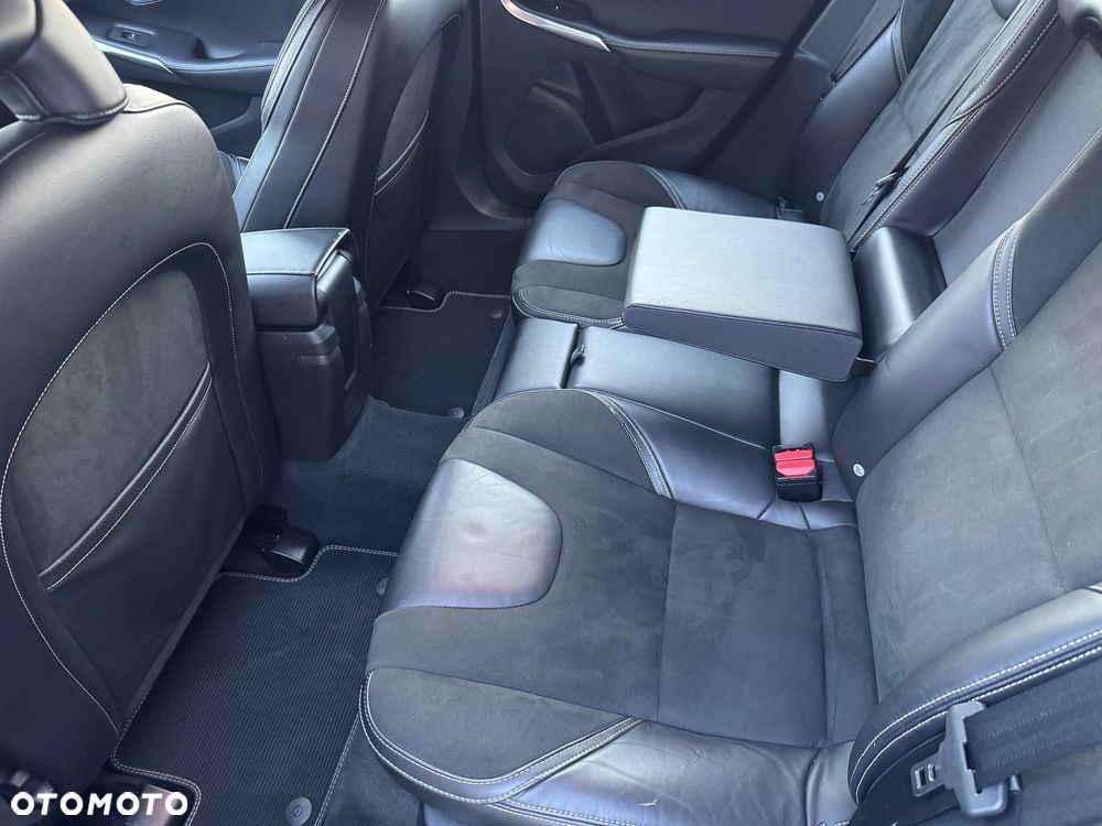 Volvo V40 D2 Drive-E R-Design Momentum - 8