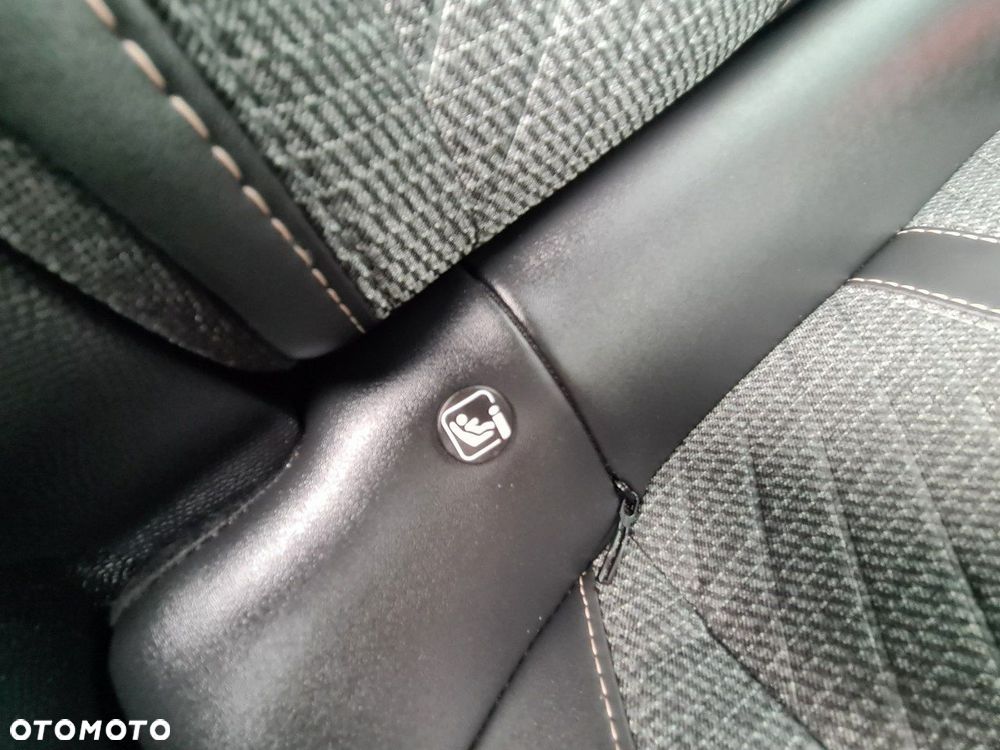 Peugeot 2008 PureTech 100 Allure S&S BVM6 - 30