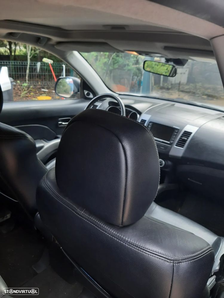 Mitsubishi Outlander 2.2 DI-D Instyle FPF 4WD - 8