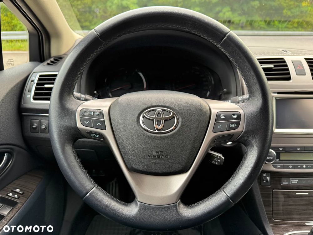 Toyota Avensis 1.8 Premium EU5 - 23