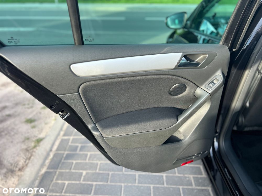 Volkswagen Golf 1.2 TSI DSG Team - 17