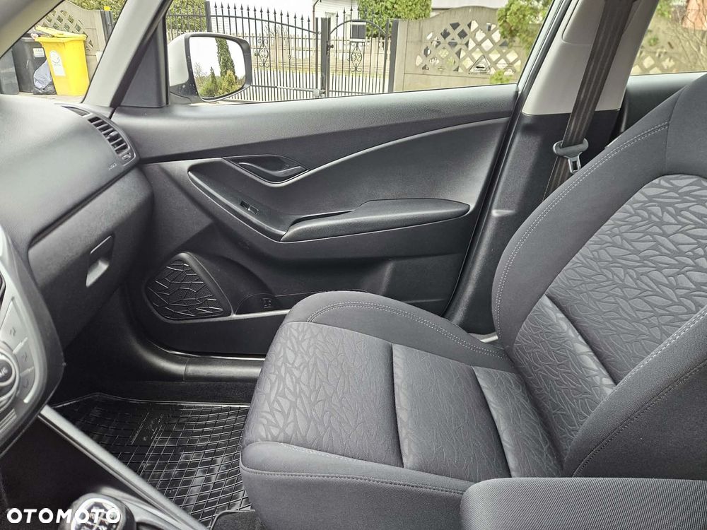 Hyundai ix20 1.6 Classic + - 8