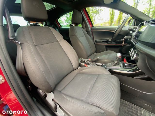 Alfa Romeo Giulietta 1.4 TB Distinctive - 21