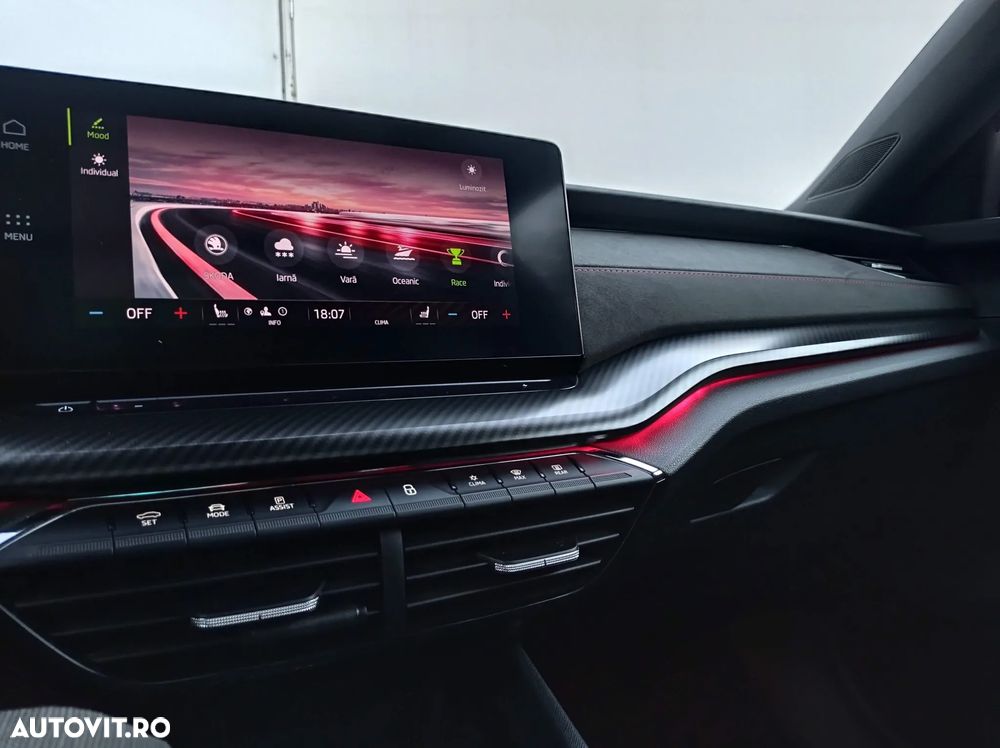 Skoda Octavia Combi RS 2.0 TDI DSG 4X4 - 39