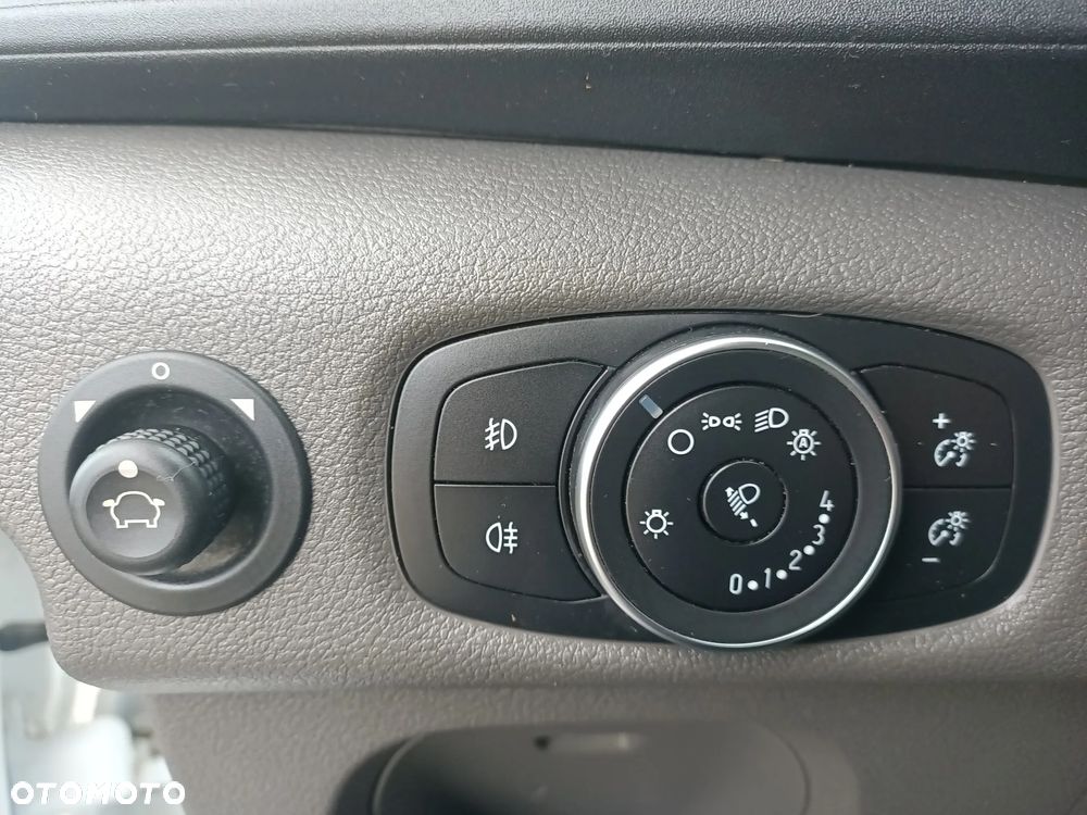 Ford Transit 130KM Kontener Izoterma Winda 750kg - 22